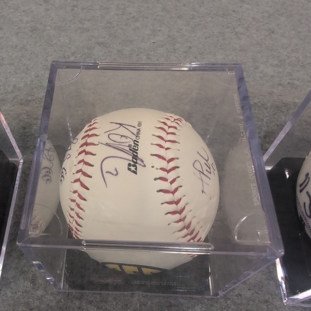 Lot of 3 Autographed Rawlings SEC Major‎ League Baseball Display Cases - Picture 4 of 10